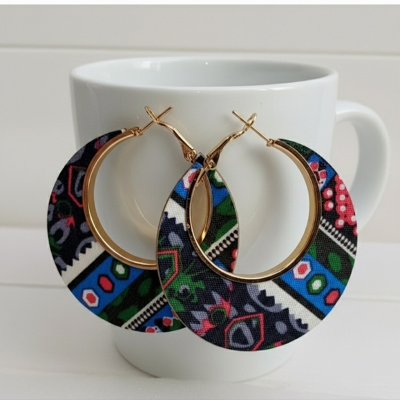 Ethnic geometric round wood earrings, vintage gold color zinc alloy drop earring - Picture 2 of 7